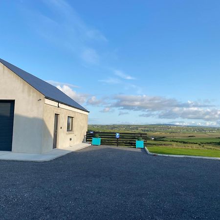 Hill Top View Apartment Lahinch Buitenkant foto